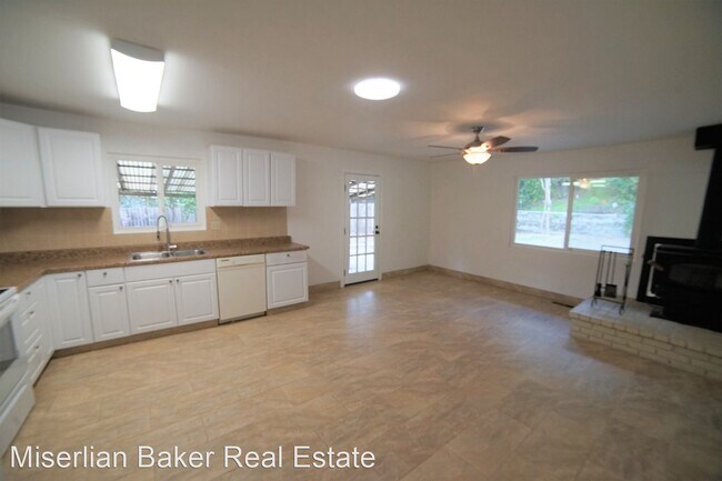 Building Photo - 3 br, 2 bath House - 185 Grace Ct