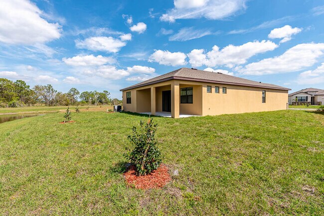 Building Photo - 1863 Farmhouse Rd SE