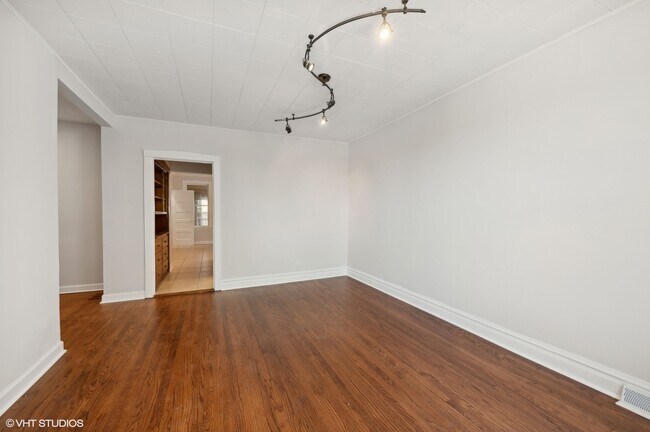 Foto del edificio - 2939 N Ashland Ave