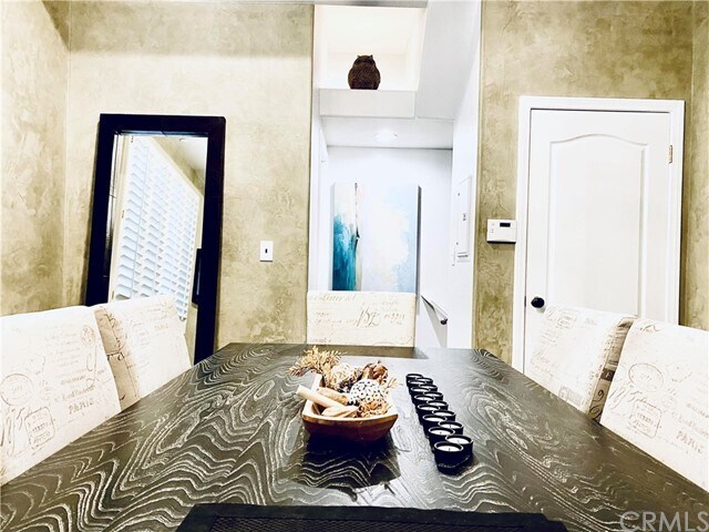 Foto del edificio - 5242 Vesper Ave