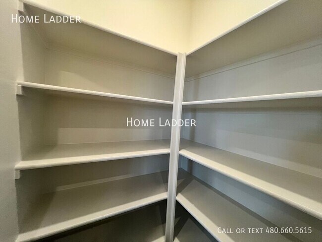 Foto del edificio - 41645 W Driftwood Ln