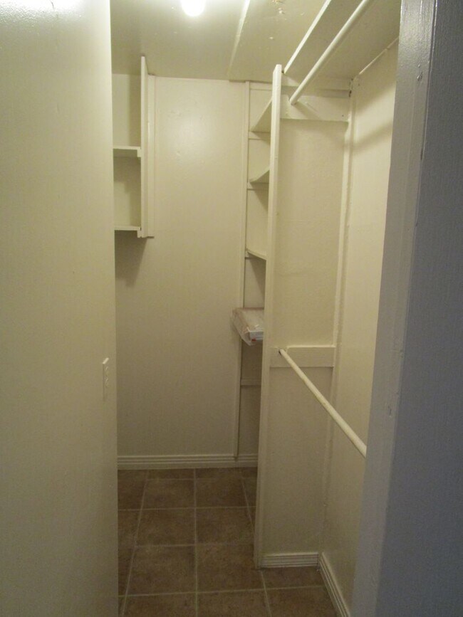 Foto del edificio - 2 Bedroom 1 Bath House in Tech Terrace