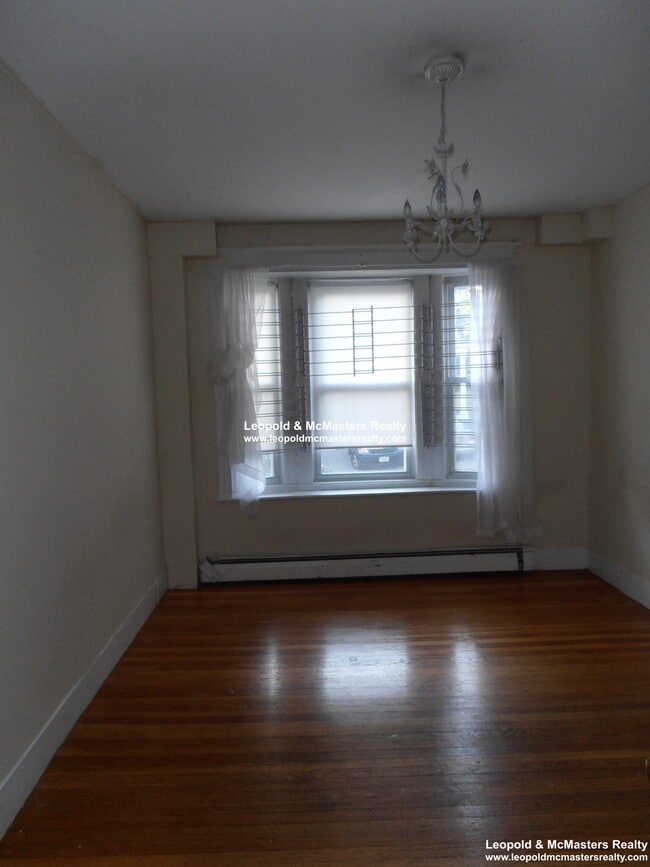 Building Photo - 16 Quint Ave