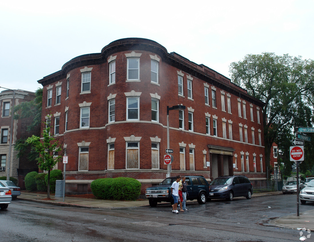 Primary Photo - 4-6 Lyndhurst St