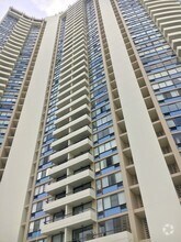 Building Photo - 2333 Kapiolani Blvd