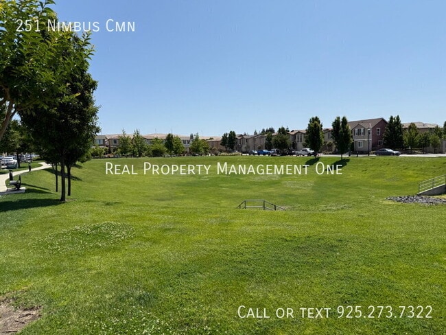 Building Photo - 251 Nimbus Cmn