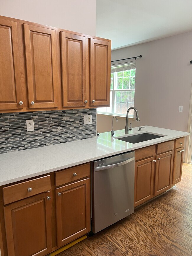 Building Photo - 551 Windstone Trl