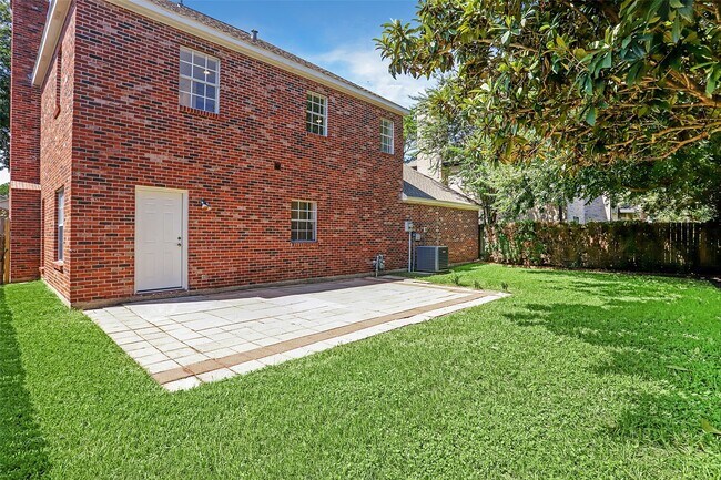 Foto del edificio - 12818 Chamberlain Dr