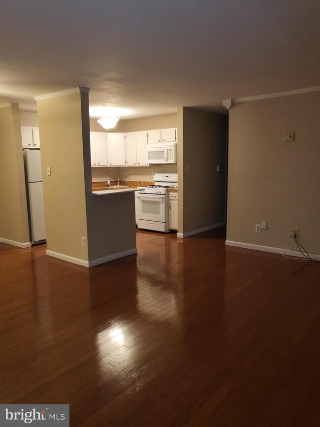 2007 Raven's Row, Evesham, NJ 08053 Room for Rent in Evesham, NJ
