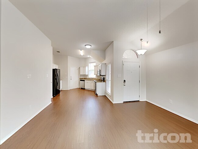 Foto del edificio - 906 Pheasant Dr