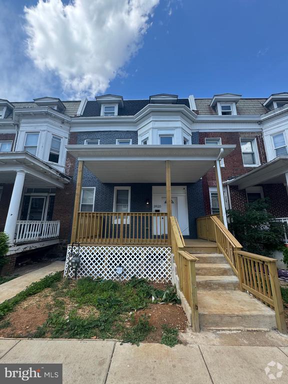 Building Photo - 3920 Ridgewood Ave