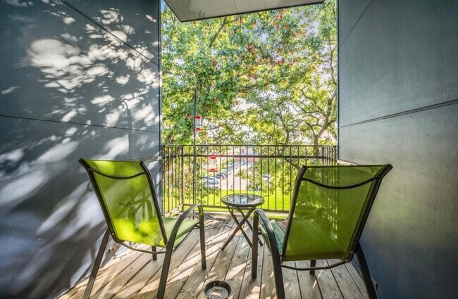 Foto del edificio - 1717 Olive Ave