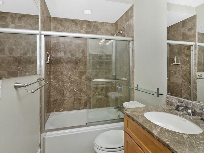 Foto del edificio - 100 E Brookline St