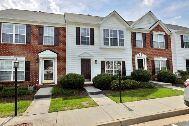 Foto del edificio - 9903 Magnolia Pointe Ct Glen Allen, VA 23059