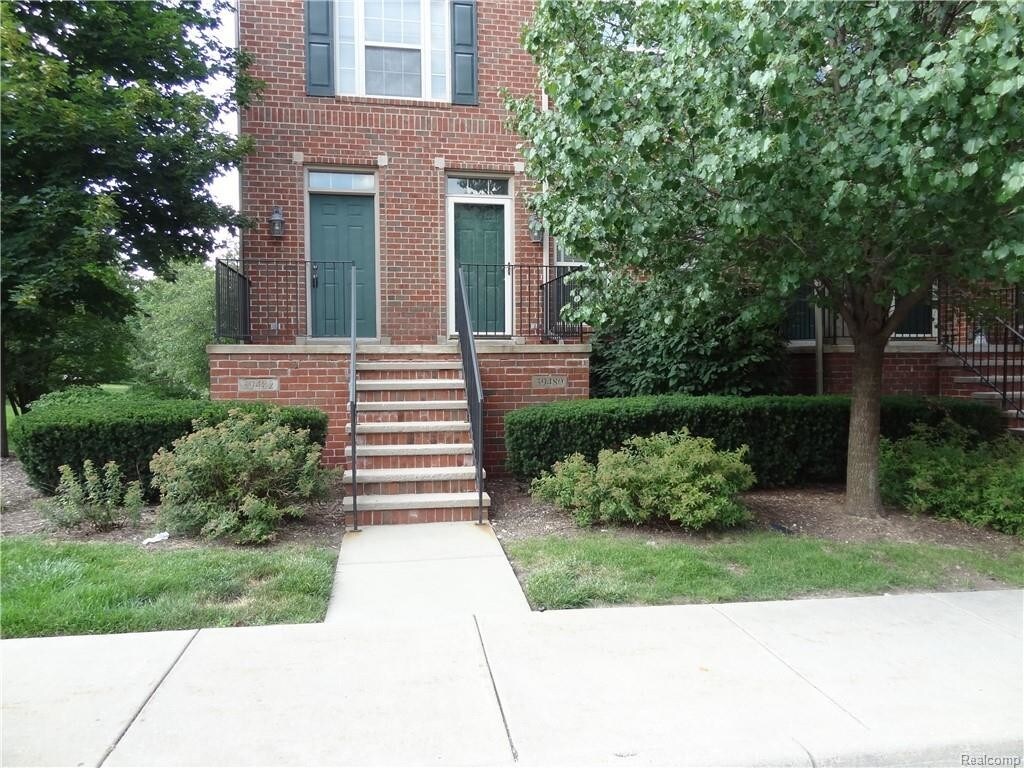 Primary Photo - 39482 Springwater Dr