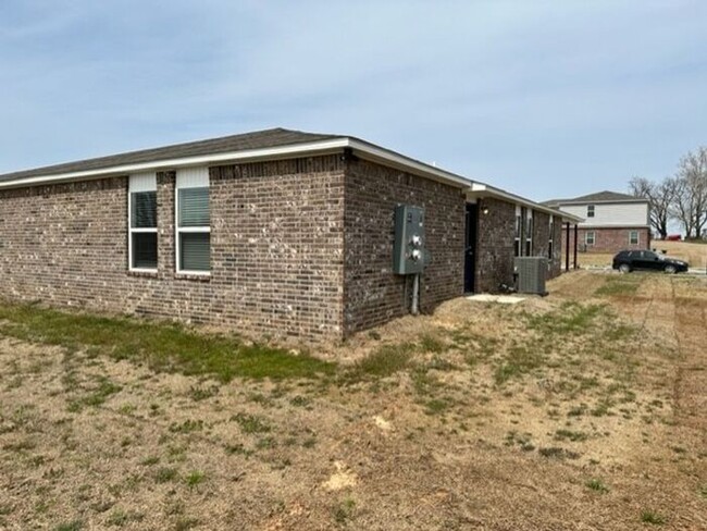 Building Photo - **$99 MOVE IN SPECIAL** BRAND NEW Three Be...