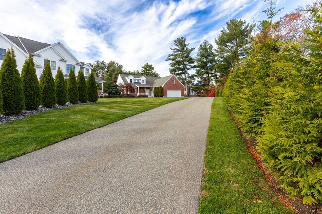 Foto del edificio - 5 Neff Dr