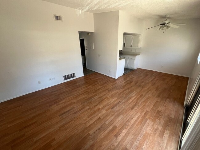 Building Photo - 1251 S Meadow Ln