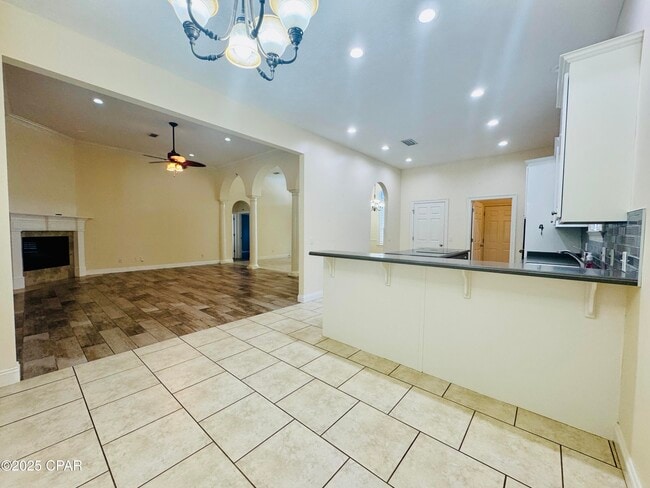 Foto del edificio - 100 Palm Bay Blvd