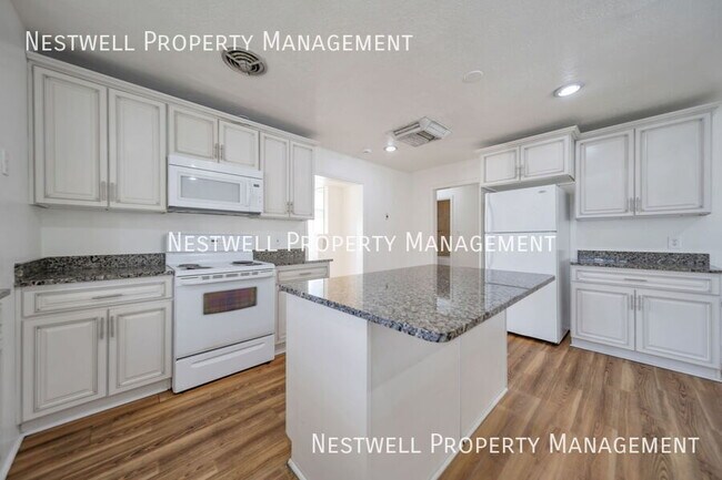 Building Photo - 33 E 8640 S