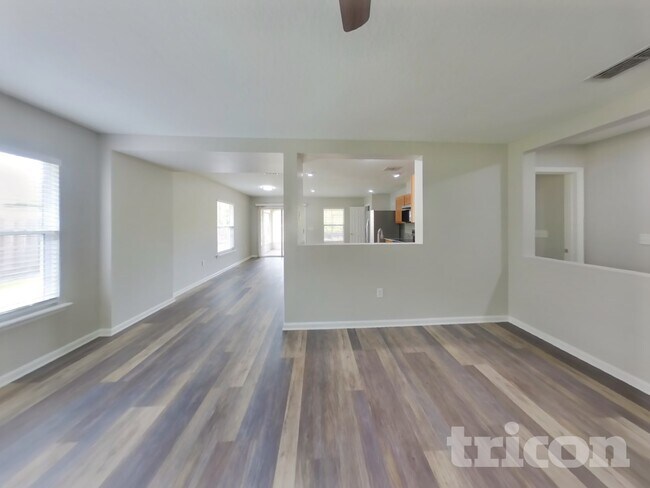 Foto del edificio - 76383 Timbercreek Blvd