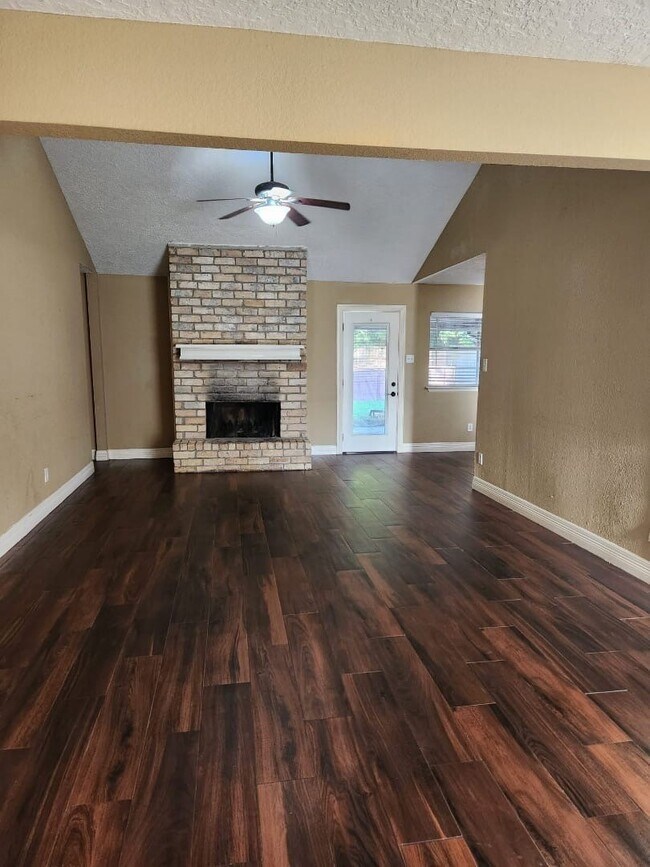 Building Photo - 17402 Baronshire Dr