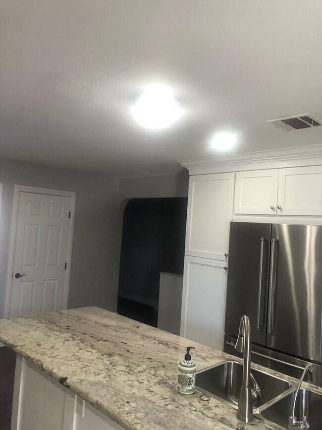 Building Photo - Beautiful Upgraded Home in Henderson