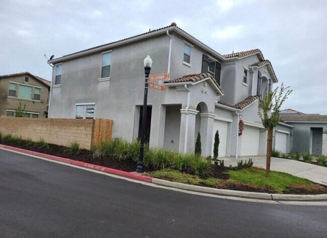 Foto del edificio - 1341 E Via Sentieri Dr