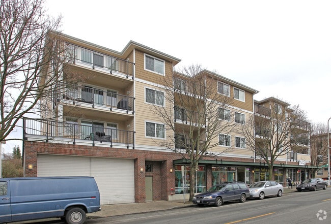 Building Photo - 107 20th Ave