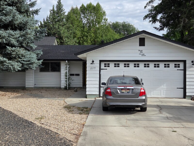 Foto principal - 2177 N 24th St