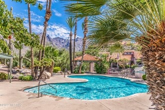 Building Photo - 6414 N Tierra De Las Catalinas