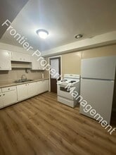 Building Photo - 6855 Woodhurst Dr