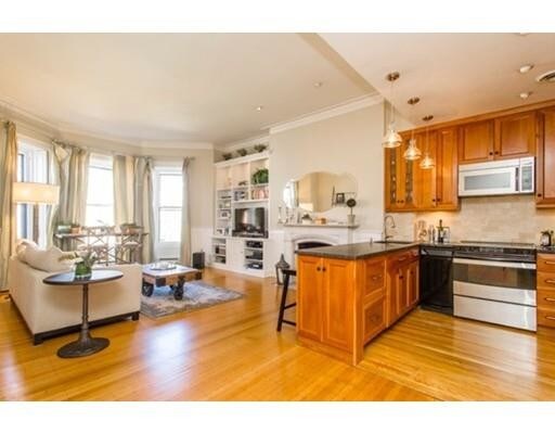 Building Photo - 173 Beacon St