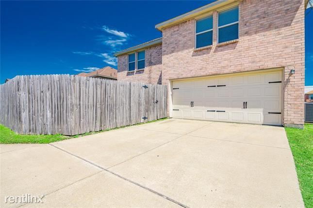 Building Photo - 5 br, 4 bath House - 114 i Harvest Hill Lane
