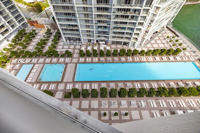Foto del edificio - 495 Brickell Ave