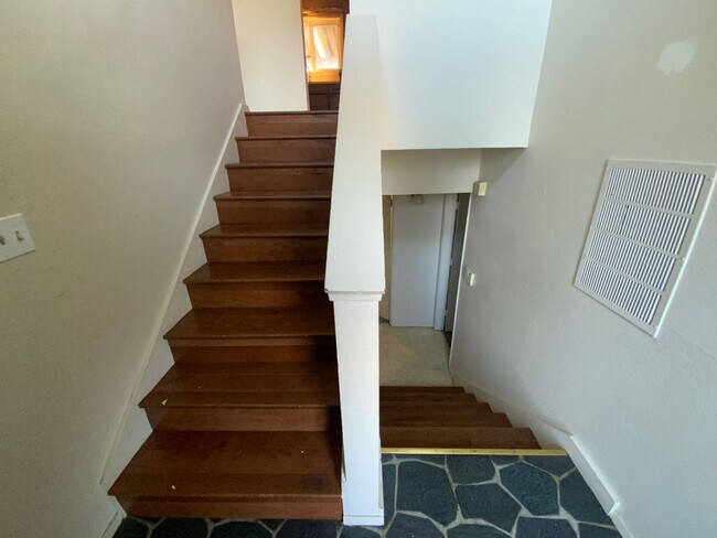 Foto del edificio - Spacious 4-bedroom Home in Lakewood!