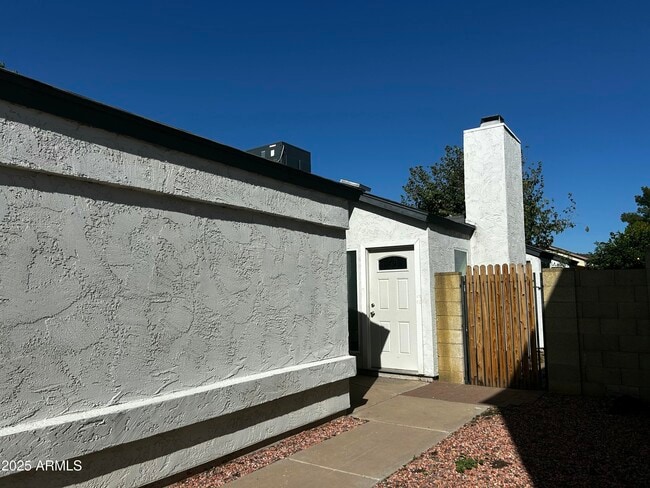 Foto del edificio - 4020 W Chama Dr