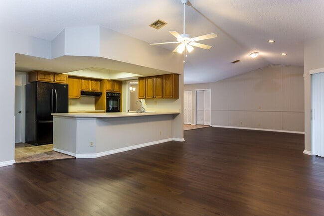 Foto del edificio - 21074 Shady Vista Ln