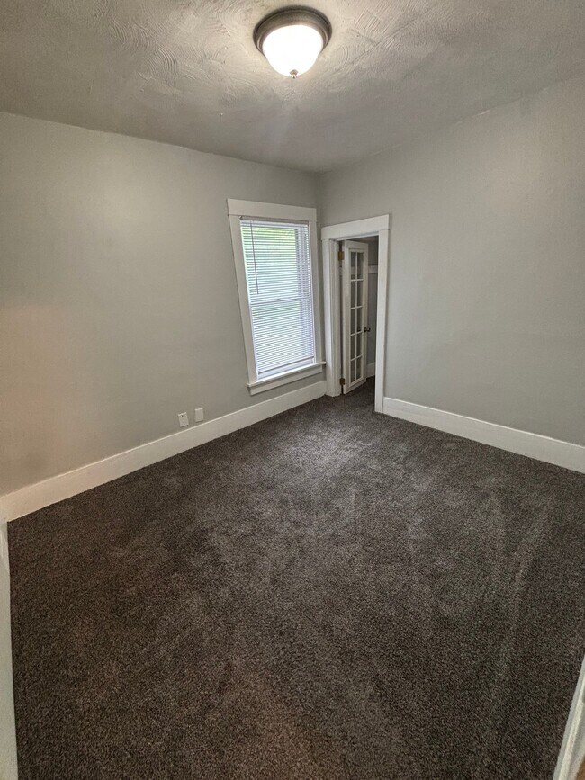 Foto del edificio - 2139 N 67th St