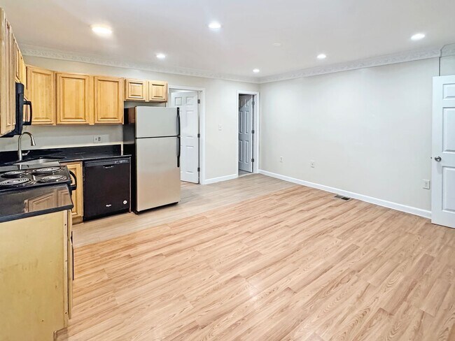 Building Photo - 4330 Halley Terrace SE