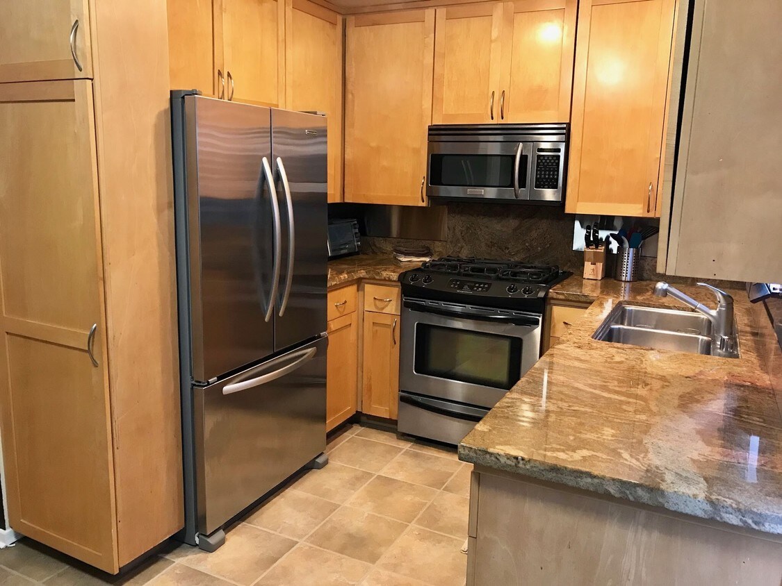 Primary Photo - 2474 S Centinela Ave