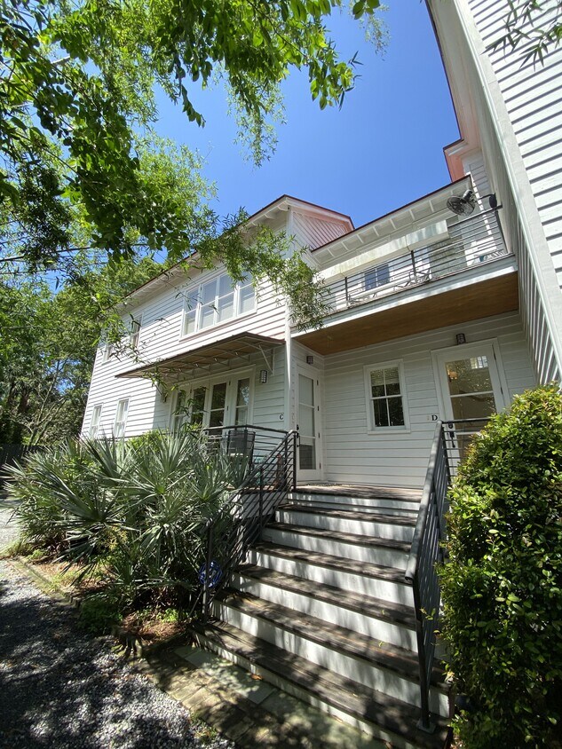 117 Ashley Ave, Charleston, SC 29401 Apartments in Charleston, SC