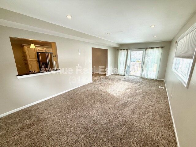 Building Photo - 12 Queensbrook Pl