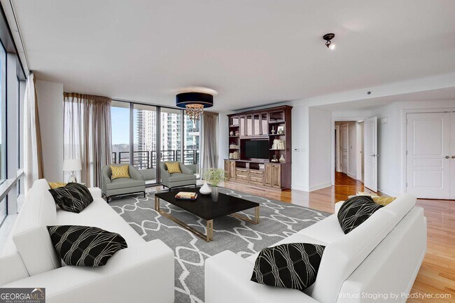Foto del edificio - 700 Park Regency Pl NE
