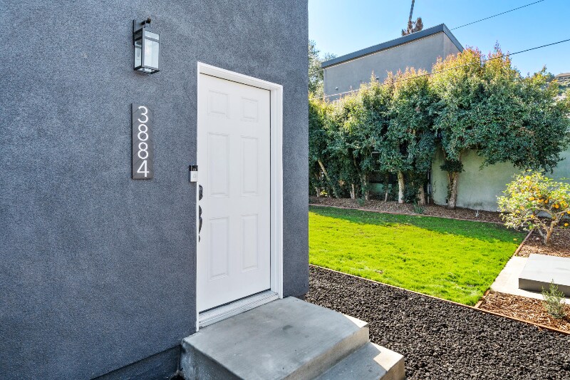 Foto principal - 3884 Alsace Ave
