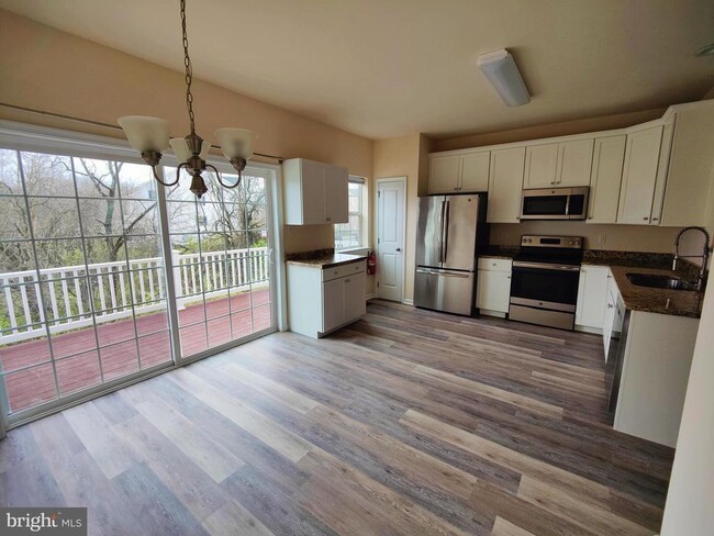 Building Photo - 506 Boxwood Ln