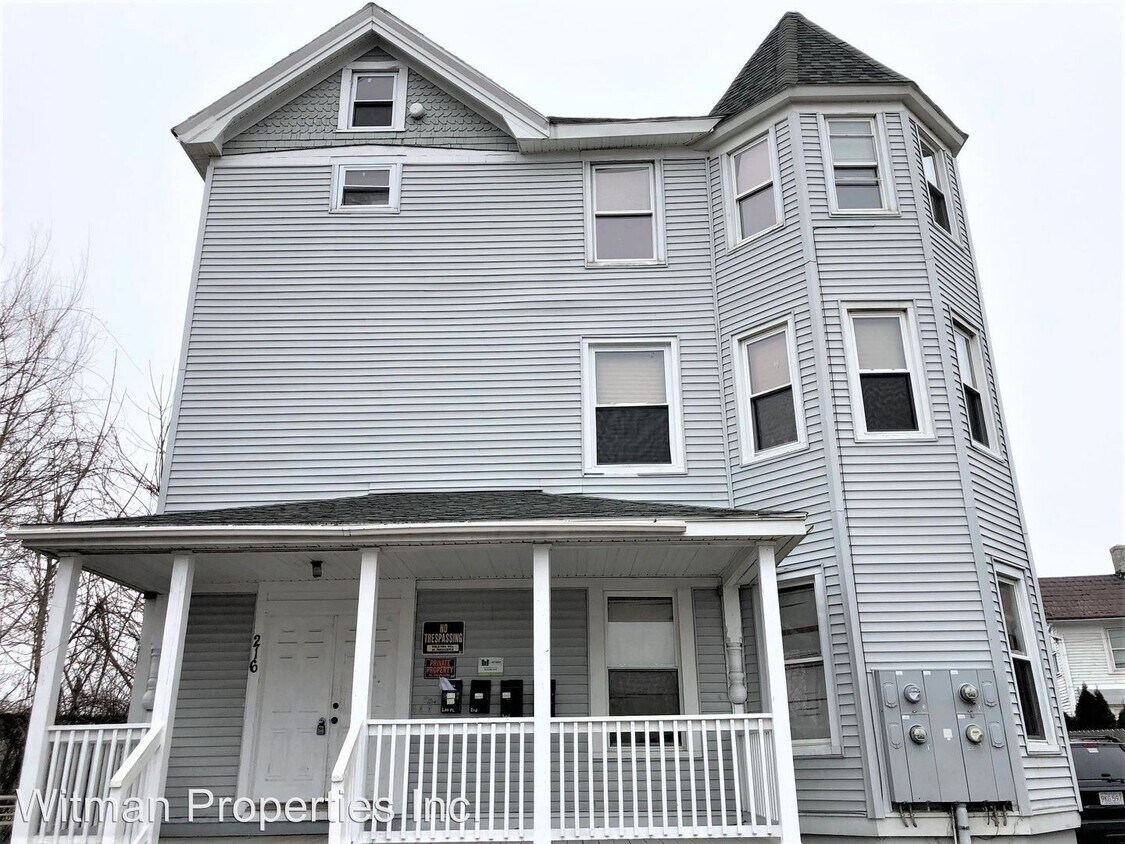 Primary Photo - 216 Pine St