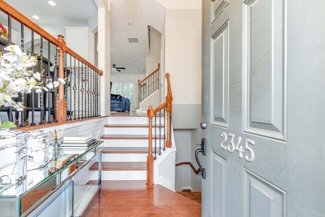 Foto del edificio - 2345 Limehurst Dr