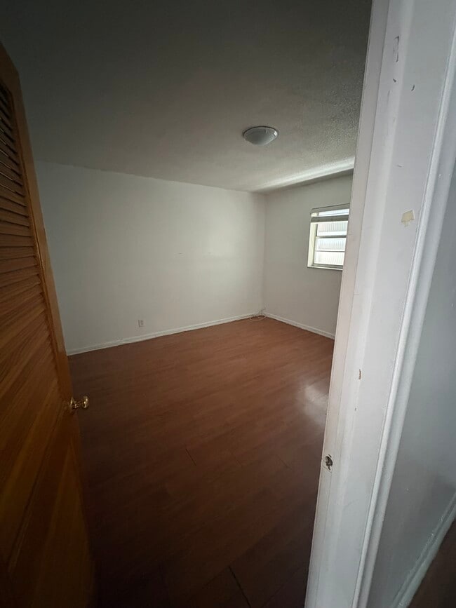 Building Photo - 2238 Monroe St