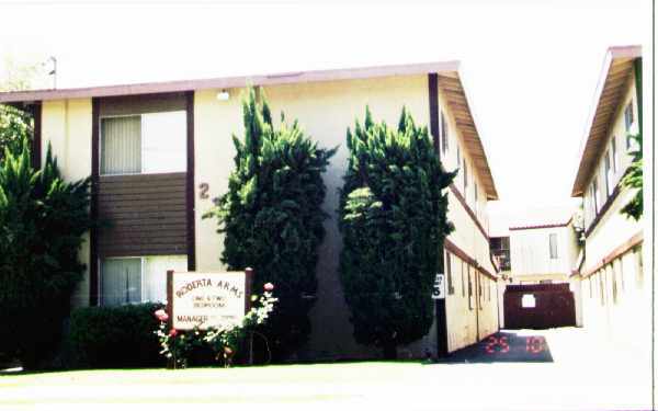 Building Photo - Evergreen Apartments